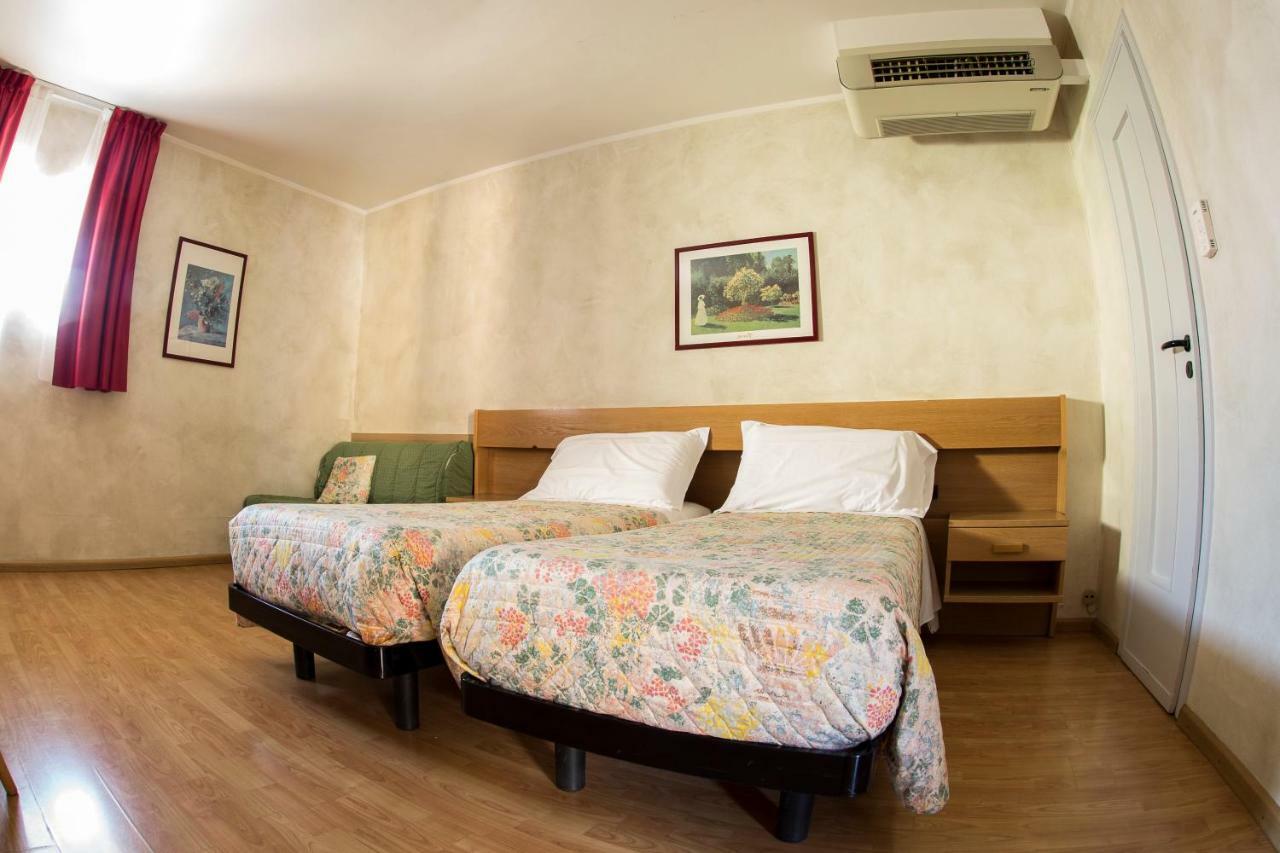 Hotel Centro 托雷佩利切 外观 照片